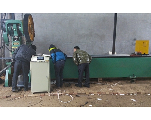 上海数控角钢法兰生产线-冲床式